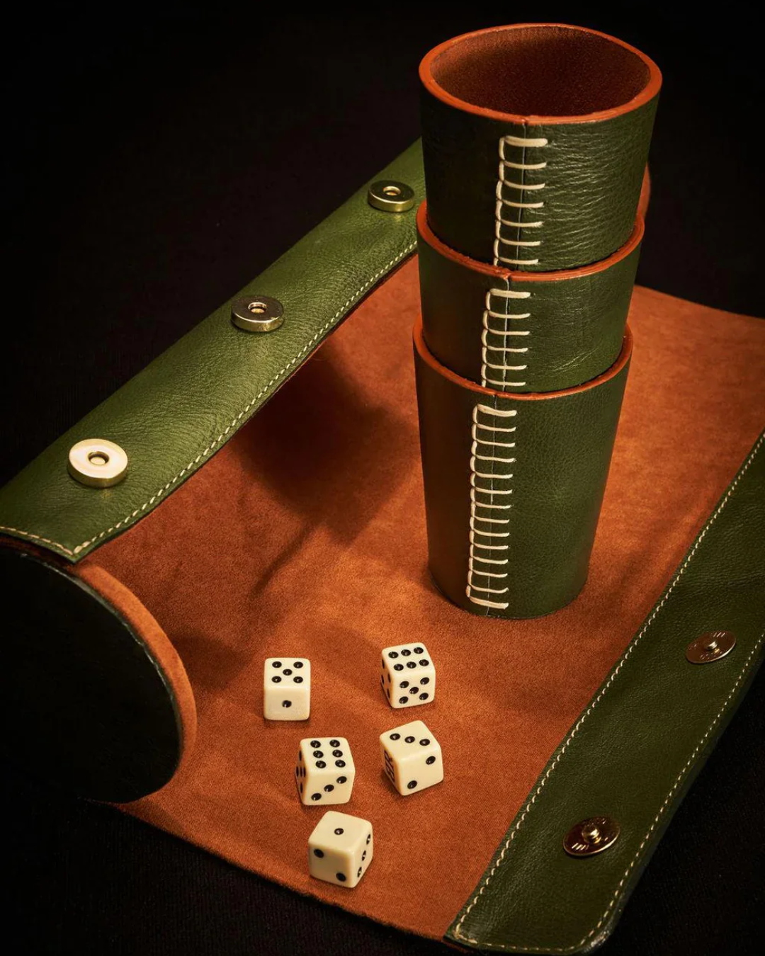 ESTUCHE DE CACHO PERSONALIZADO.