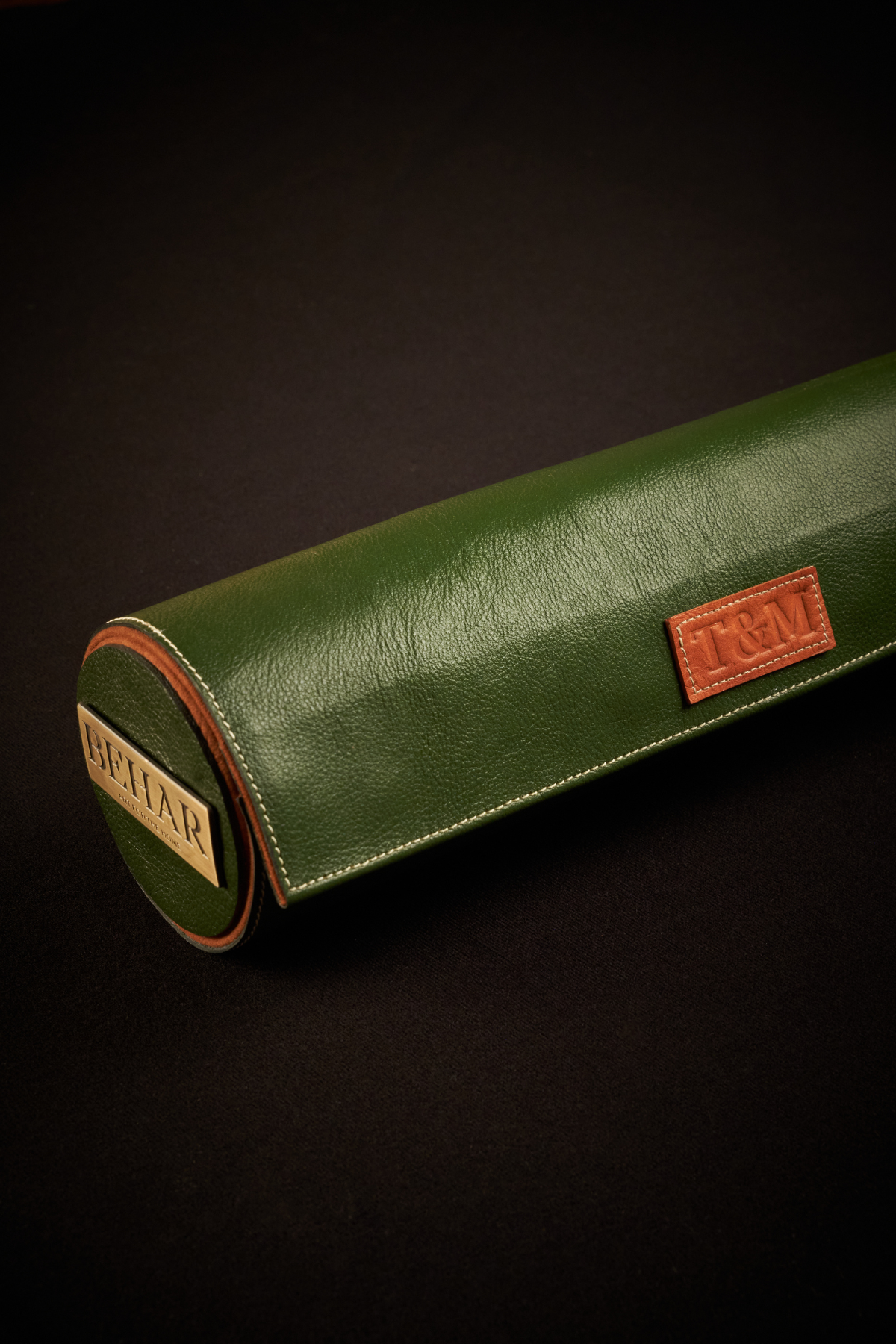ESTUCHE DE CACHO PERSONALIZADO. - BEHAR