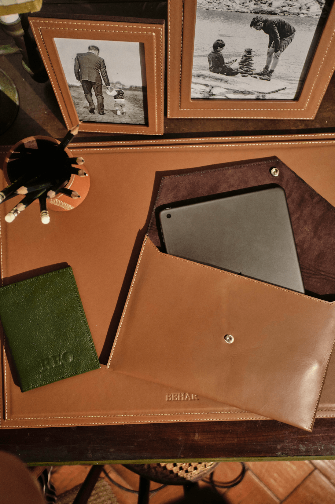 SOBRE IPAD / LAPTOP. - BEHAR